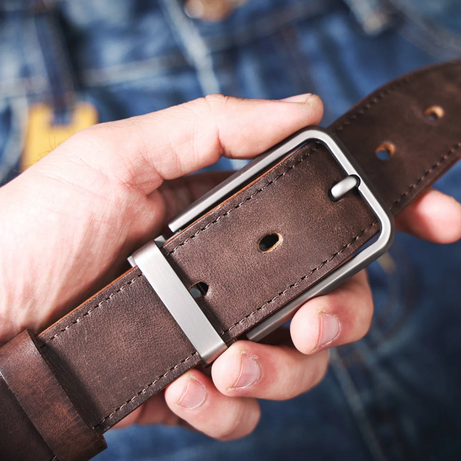 Italian Leather Belt with Stainless Steel Buckle High-quality full-grain leather belt featuring a sleek stainless steel buckle for a clean, modern lo.