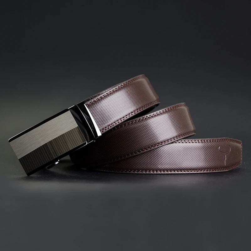 Leather Belt with Automatic Ratchet Closure for Men Stylish brown leather belt with automatic ratchet buckle for men.