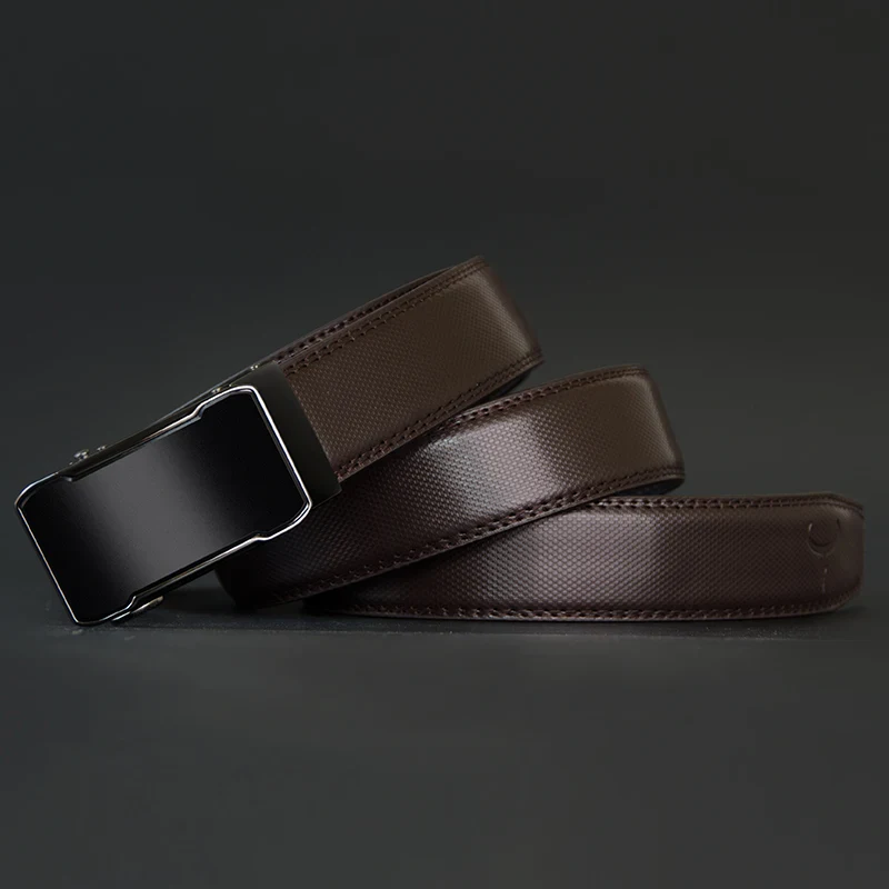 Leather Belt with Automatic Buckle – CoreLine Micro-Adjust Elegant brown leather belt with a sleek automatic buckle for a perfect fit. Crafted from high-qualit.