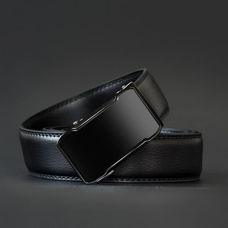 CoreLine Micro-Adjust Leather Belt – 35 mm Cowhide Buckle Leather belt with automatic buckle, 35 mm width, premium cowhide material.