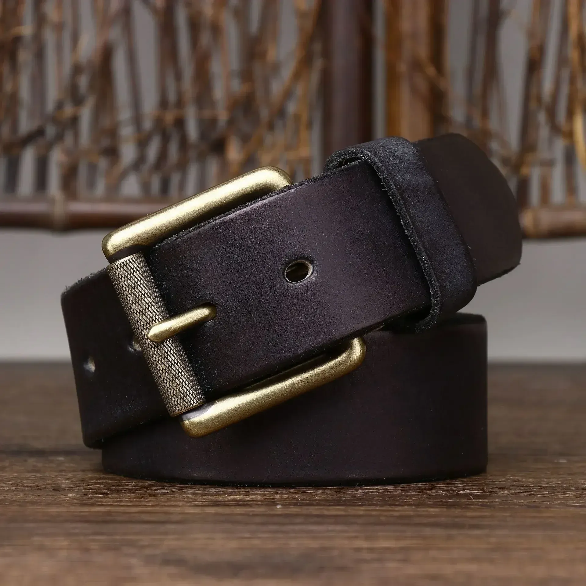 Heritage Heavyweight Cowhide Belt with Copper Buckle Durable thick leather belt with solid copper buckle for a classic, rugged look.