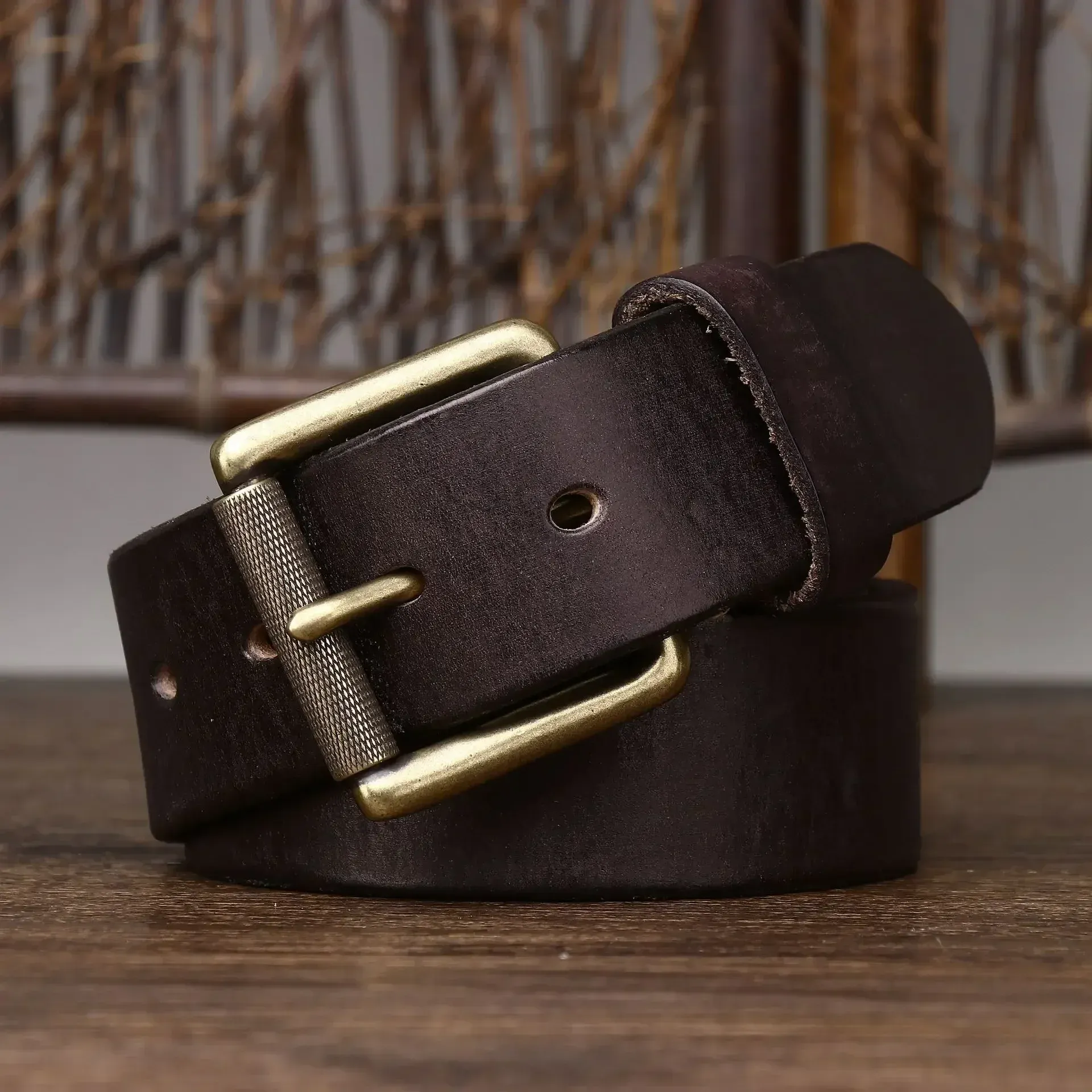 Heritage Heavyweight Cowhide Belt with Copper Buckle Heritage Heavyweight 4.0cm thickened cowhide belt with solid copper buckle for durability and style.