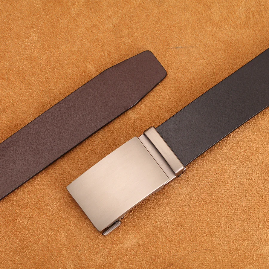 FormLine 35 mm Automatic Ratchet Belt – Coffee Cowhide Automatic ratchet belt with coffee-colored cowhide strap and sleek metal buckle. Perfect for stylish.