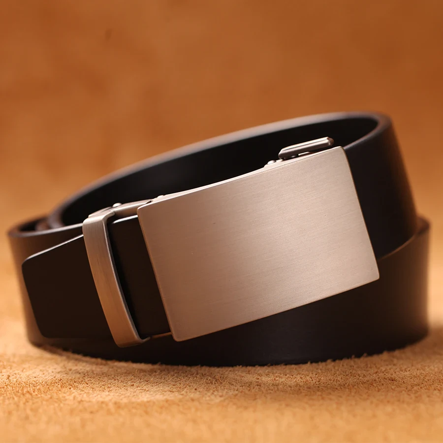 FormLine 35mm Automatic Ratchet Belt – Coffee Cowhide Stylish coffee cowhide automatic ratchet belt with sleek buckle.