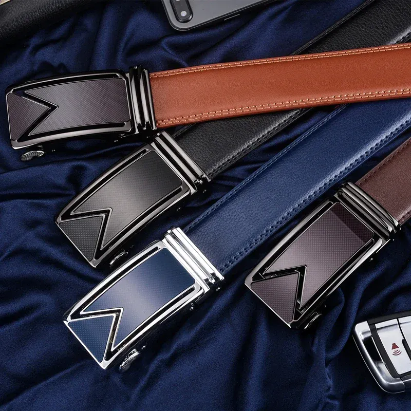 CoreLock Ratchet Belt – 35 mm Cowhide Ratchet belt with 35 mm wide cowhide leather strap and sleek metal buckle. Perfect for stylish, secu.