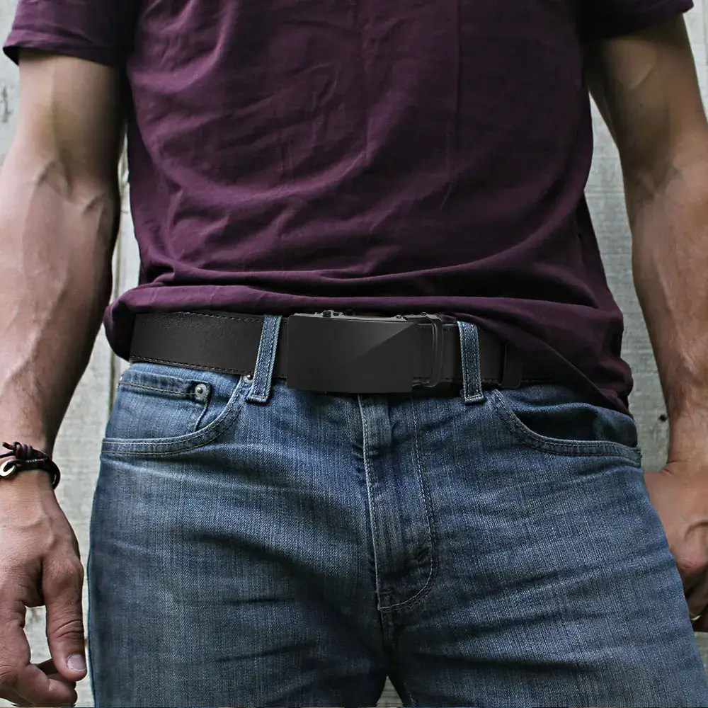 Men’s Slim Leather Ratchet Belt with Automatic Fit Elegant men's leather ratchet belt with automatic buckle.