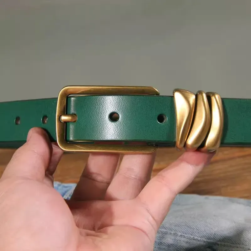 Luxury Heritage Slim Belt Elegant green leather slim belt with gold-tone buckle.
