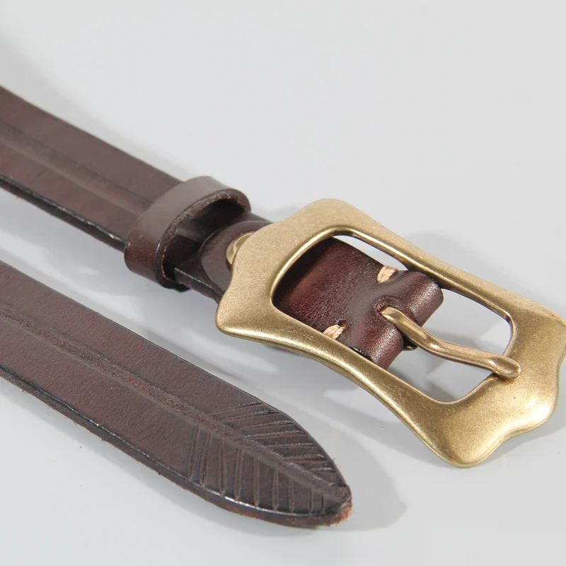 Women’s Extra-Thick Cowhide Belt with Copper Buckle High-quality cowhide belt with solid copper buckle for a durable, stylish look.