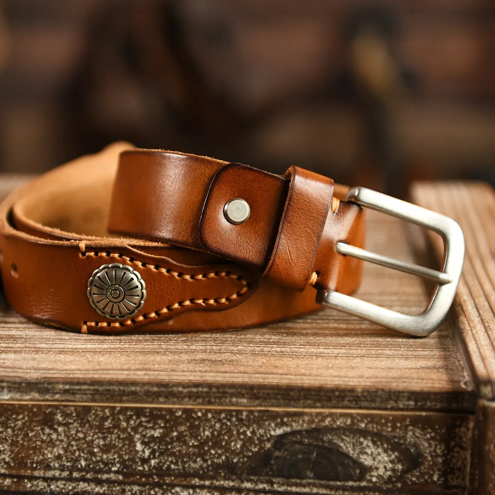 Leather Belt with Steel Buckle for Men High-quality vintage steel and full-grain leather belt for men.