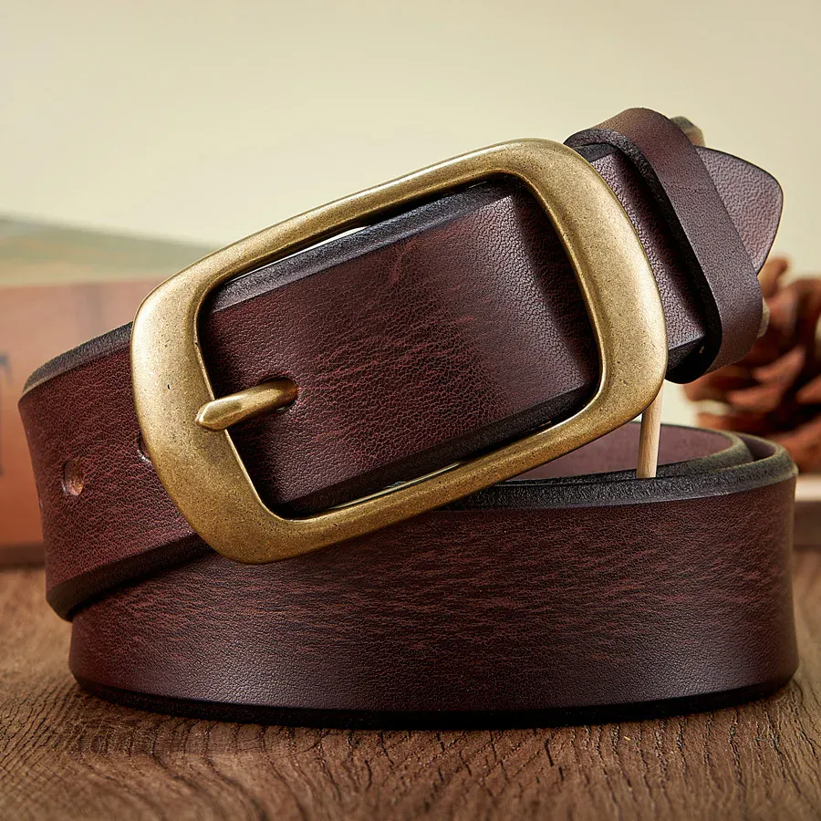 Leather Belt with Brass Buckle – Forge 38 Elegant full-grain leather belt featuring an antique brass buckle, perfect for a sophisticated look.