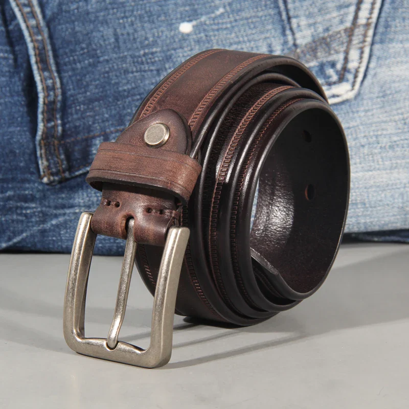 Leather Belt with Metal Buckle for Men and Women High-quality full-grain leather belt with a durable metal buckle, perfect for casual and formal wear.