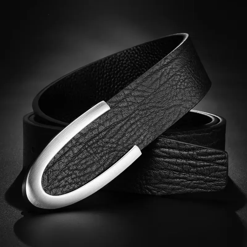 C-Icon Minimalist Leather Belt with C-Hook Buckle Elegant black leather belt with sleek C-hook buckle for a minimalist style.