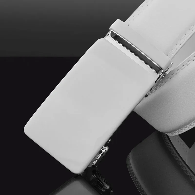 High Quality Automatic Buckle White Belt Automatic buckle white leather men's belt, 3.5cm waist strap, stylish golf and business accessory.