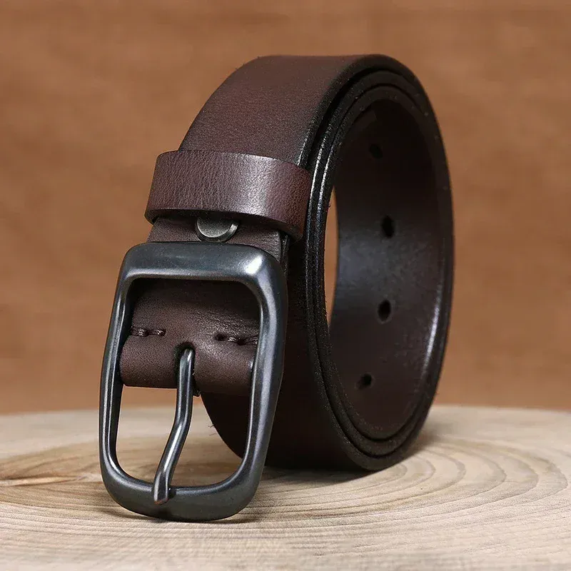 Leather Belt with Brass Buckle for Men Leather belt with brass buckle, high-quality cowhide material, perfect for men's fashion and cowboy.