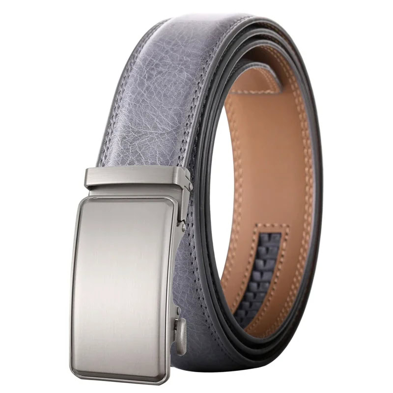 Leather belt with metal buckle for men and women, stylish accessory for casual or formal wear. Elegant leather belt with a sleek metal buckle, perfect for both men and women.
