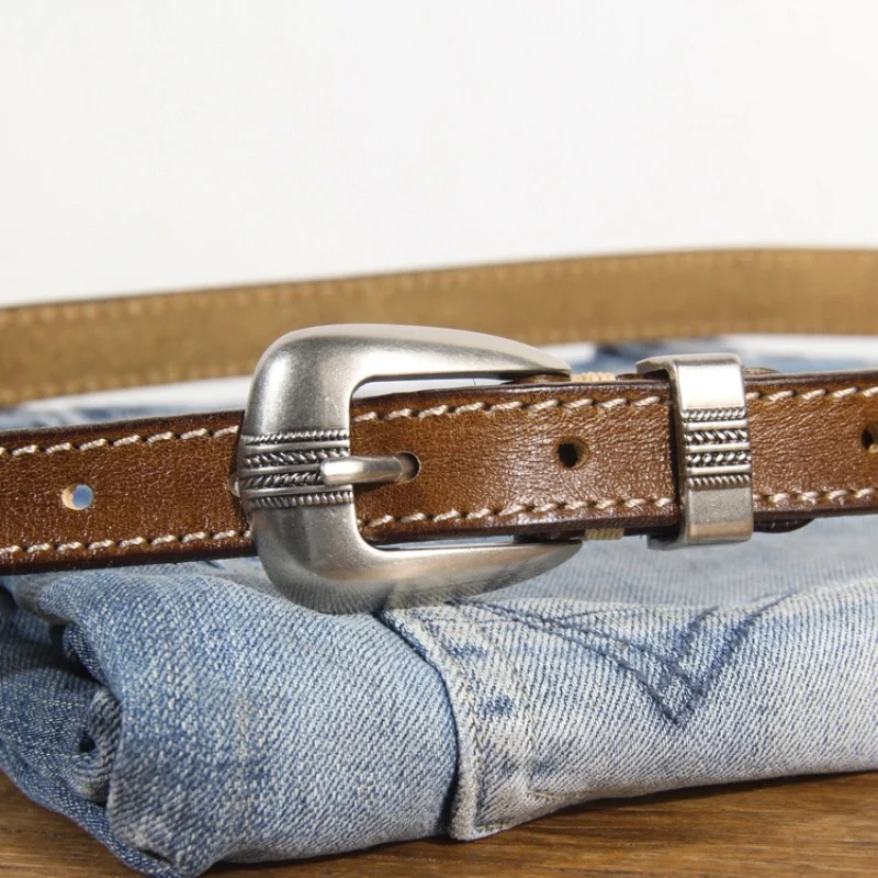 Leather Women’s Belt – Versatile & Stylish Genuine leather women's belt with decorative buckle, perfect for jeans and casual outfits. Trendy, l.