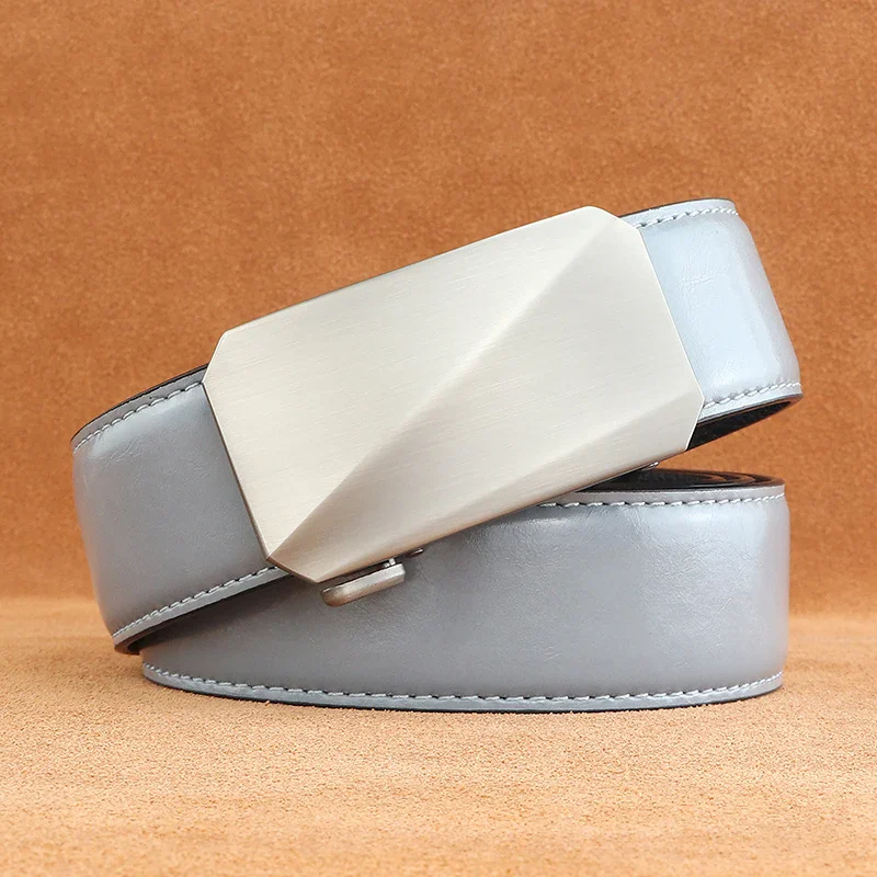 High Quality Leather Belt Elegant genuine leather men's belt with automatic buckle.