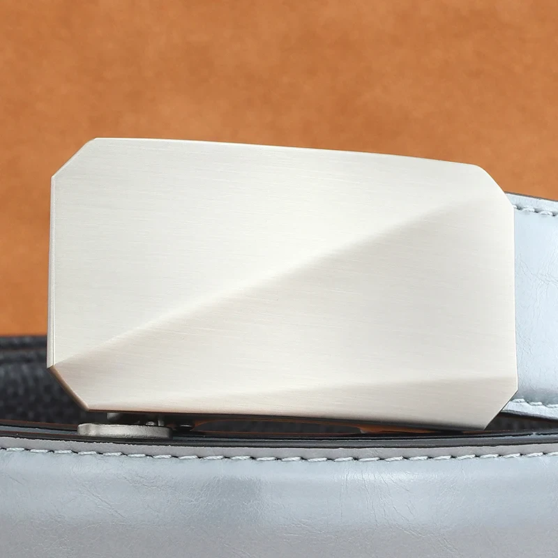 High Quality Leather Belt Leather belt with automatic buckle for men.