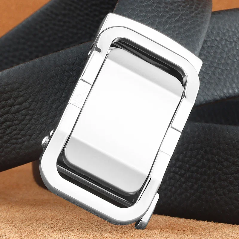 Luxury men’s leather belt with automatic buckle and glossy finish. Perfect for stylish young men. High-quality men's leather belt with automatic buckle, glossy finish, and designer luxury style.