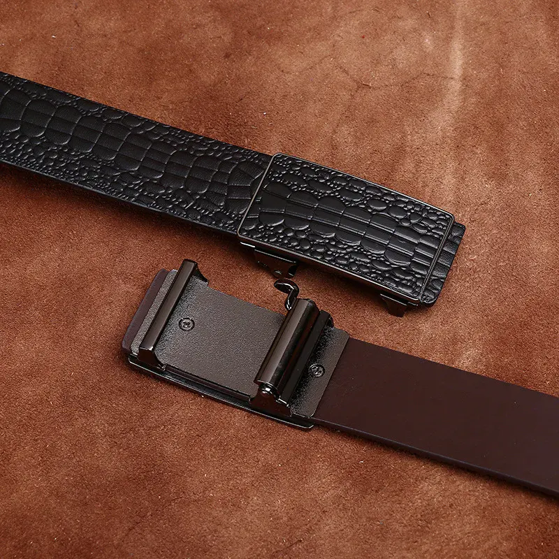 High-Quality Genuine Leather Belt for Men Genuine cowhide leather belt with automatic buckle, perfect for business suits and trousers. Durable.