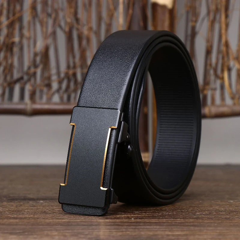 Elegant Black Leather Belt with Gold Accents High-quality black leather belt featuring gold-tone buckle for a sophisticated look.
